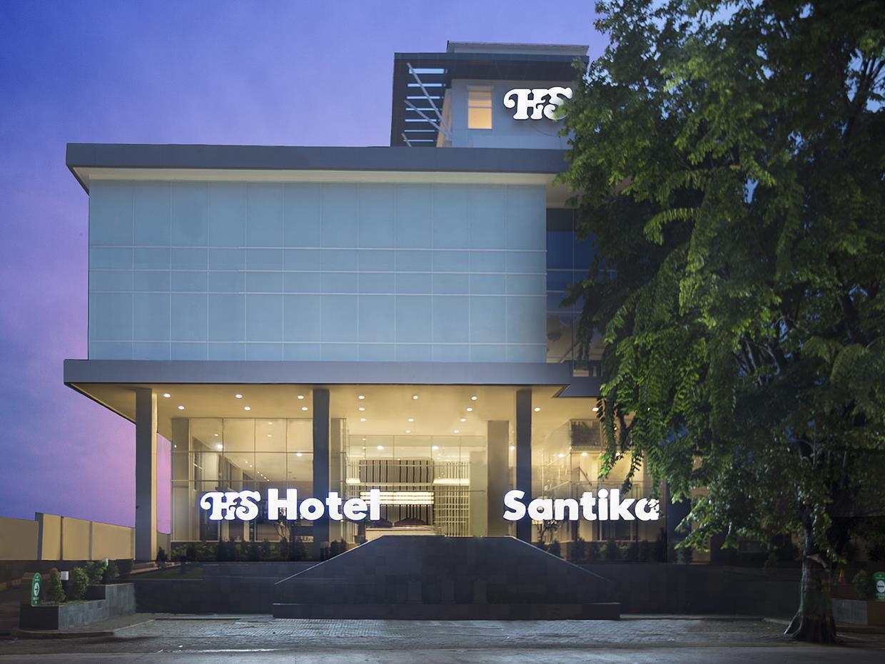 Hotel Santika Пекалонґан Екстер'єр фото